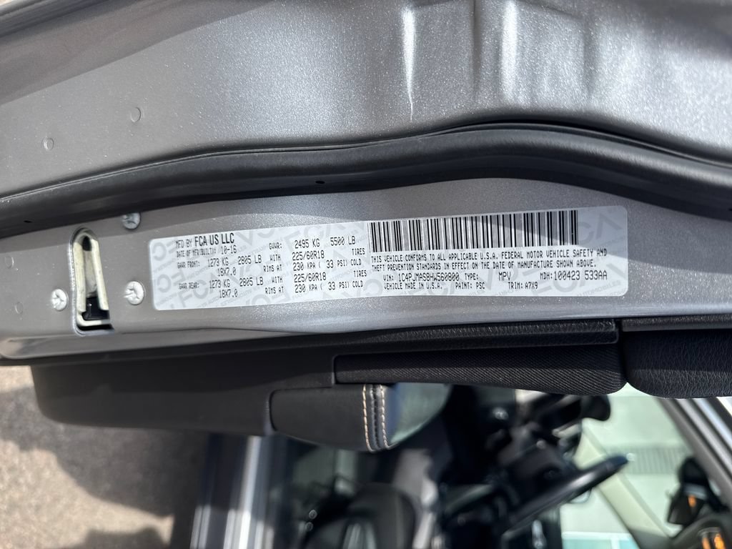 Used 2017 Jeep Cherokee Sport AWD/4WD image 30
