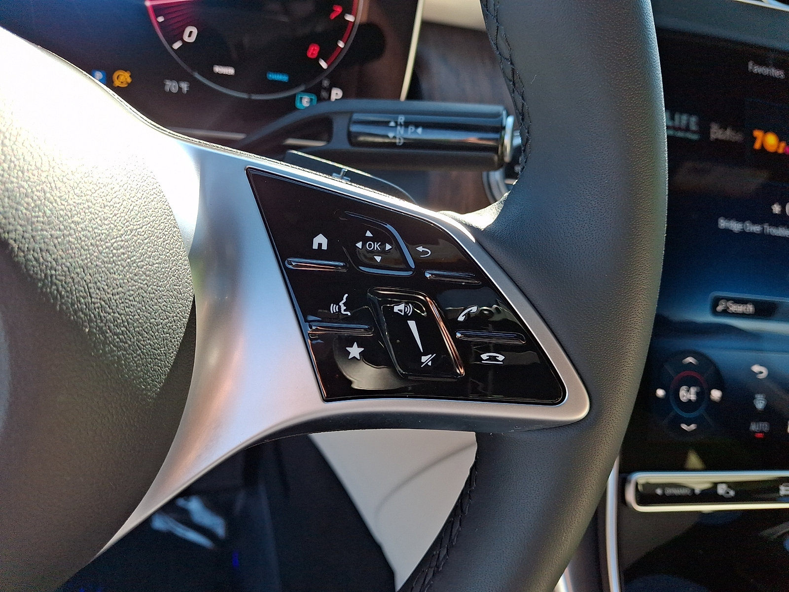 Certified 2026 Mercedes-Benz GLC 300 4MATIC image 21