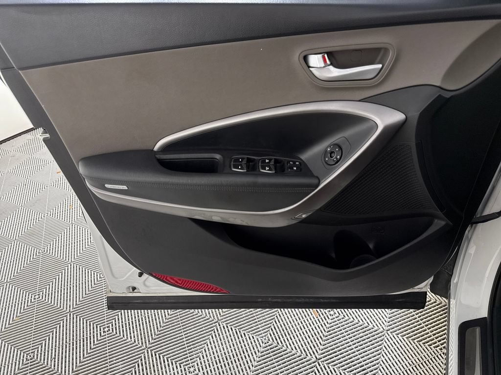 Used 2015 Hyundai Santa Fe Sport w/ Option Group 02 FWD image 10