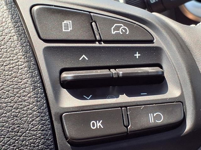 New 2025 Hyundai Venue SEL image 25