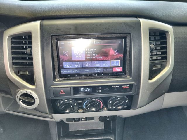 Used 2013 Toyota Tacoma 4x4 Double Cab w/ TRD Off-Road Pkg image 16
