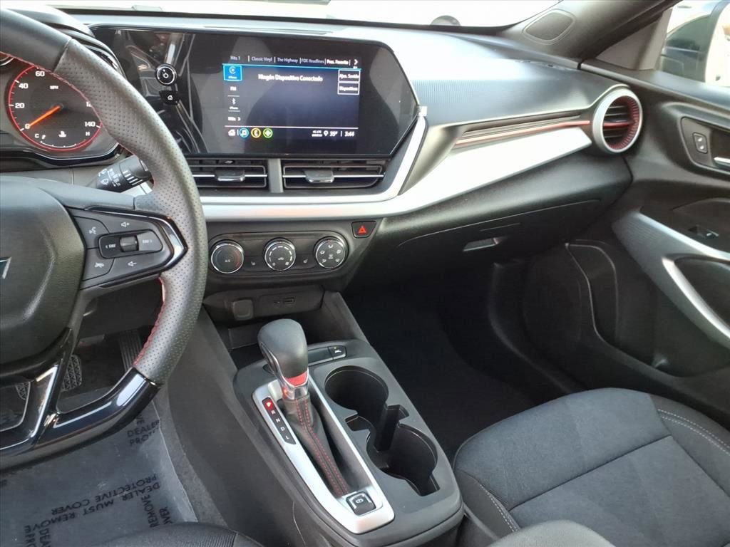 Used 2024 Chevrolet Trax RS w/ Driver Confidence Package image 12