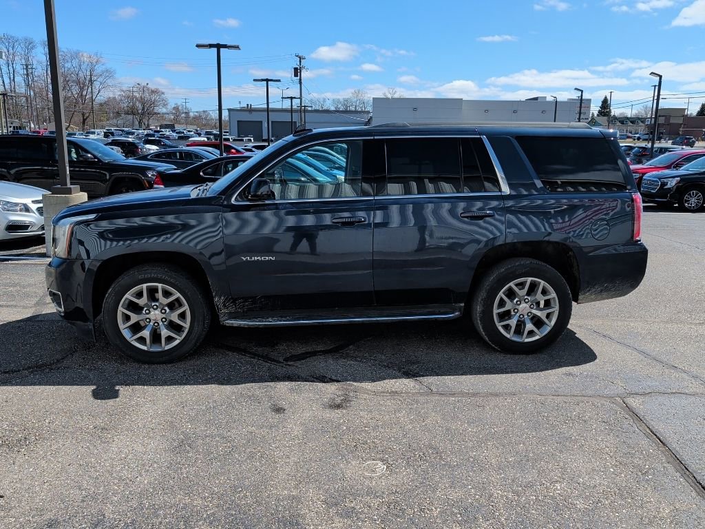 Used 2018 GMC Yukon SLE w/ SLE Value Package AWD/4WD image 2