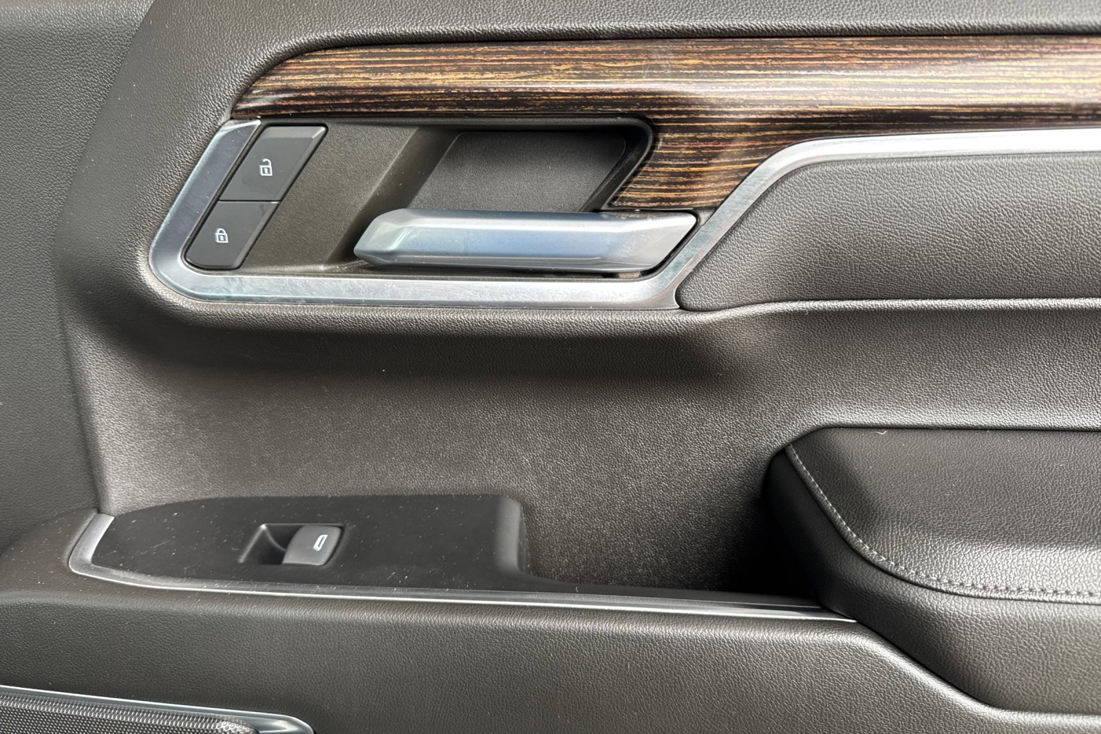 Used 2022 GMC Sierra 1500 Elevation image 16