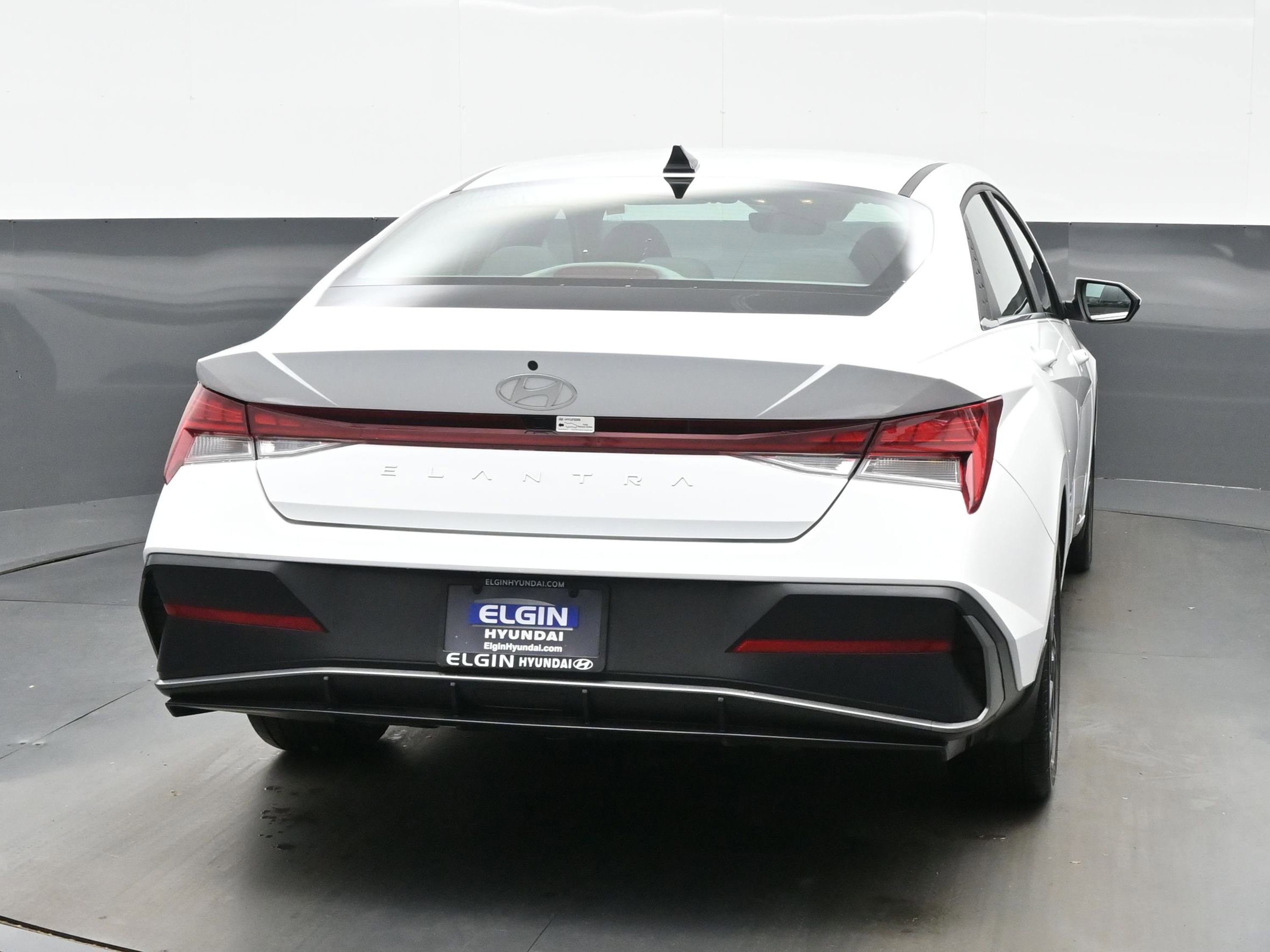 Certified 2025 Hyundai Elantra SEL FWD image 5