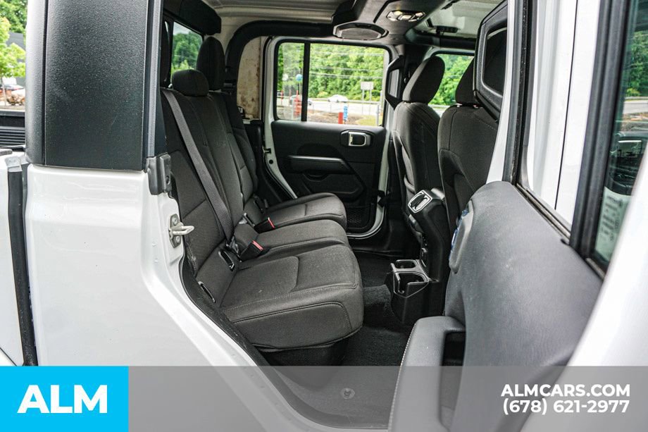 Used 2023 Jeep Gladiator Overland AWD/4WD image 22