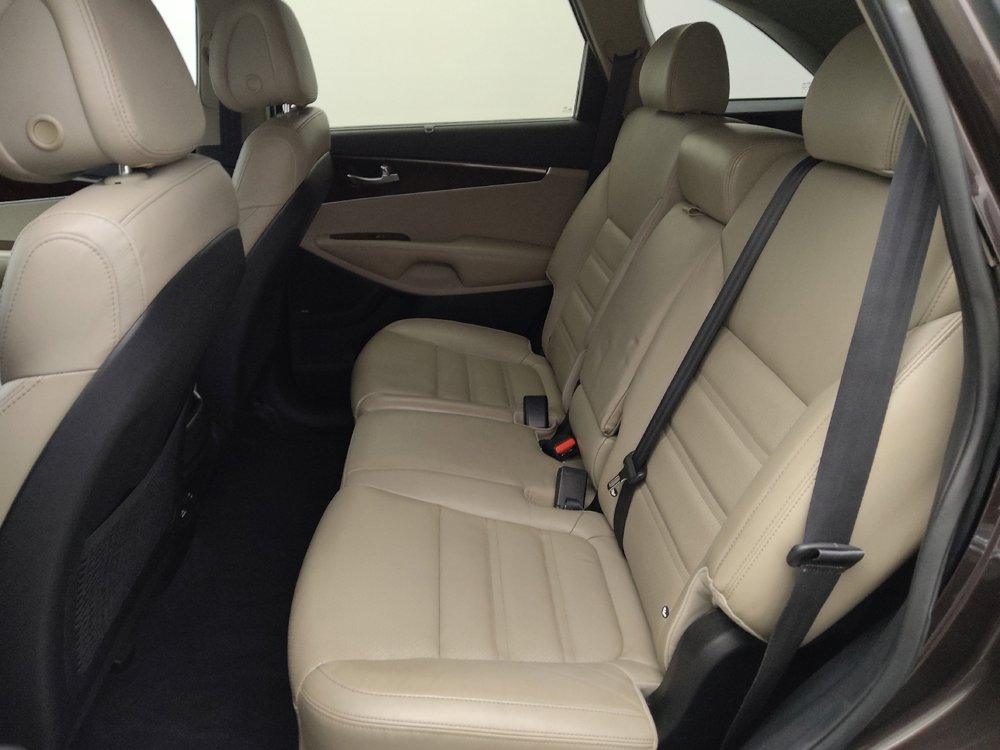 Used 2016 Kia Sorento EX w/ EX Touring Package image 18