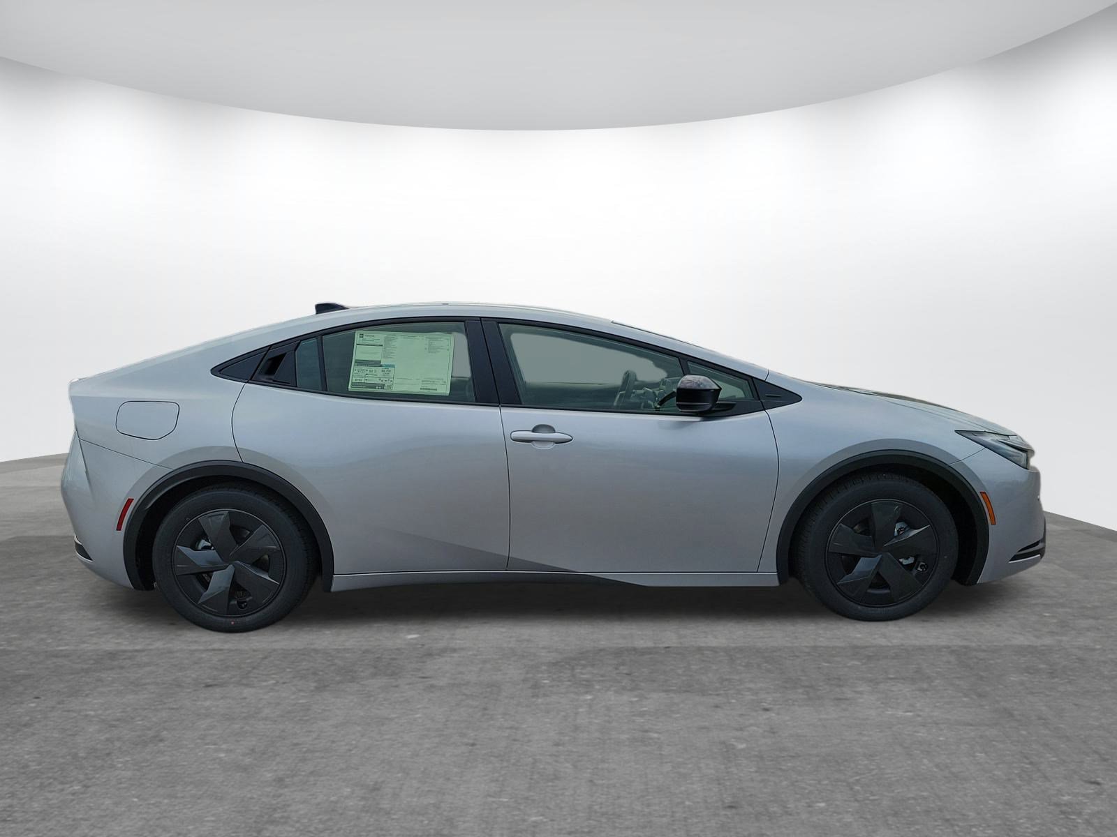 New 2026 Toyota Prius Plug-In Hybrid image 4
