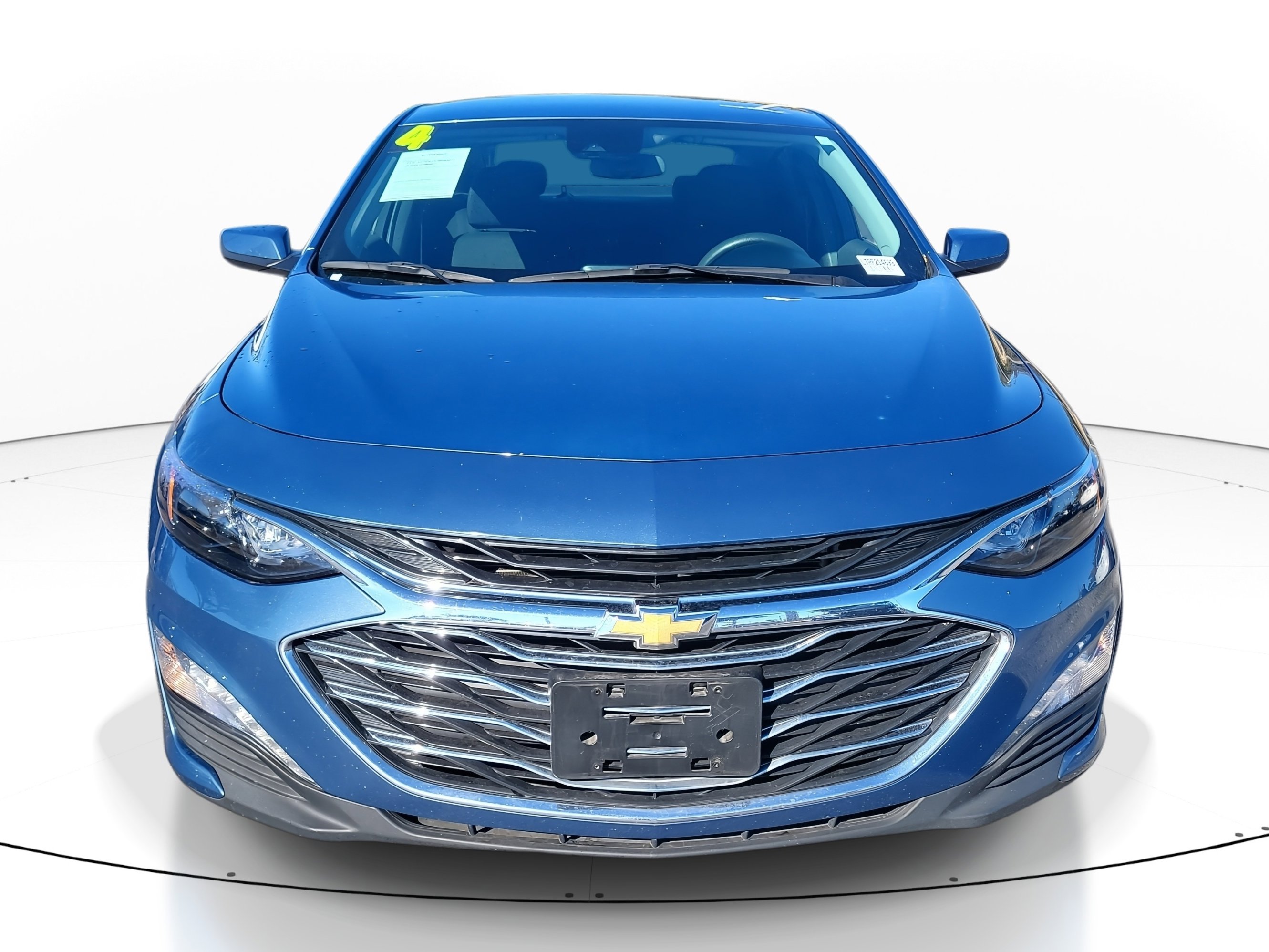 Used 2024 Chevrolet Malibu LT image 2