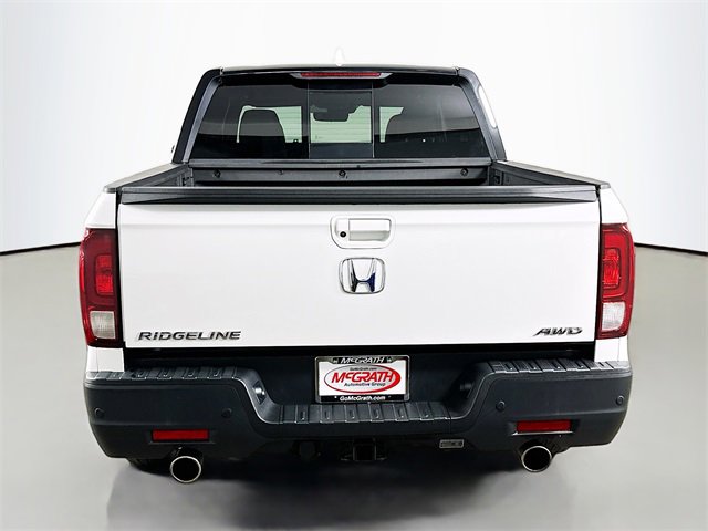 Certified 2022 Honda Ridgeline Black Edition image 18