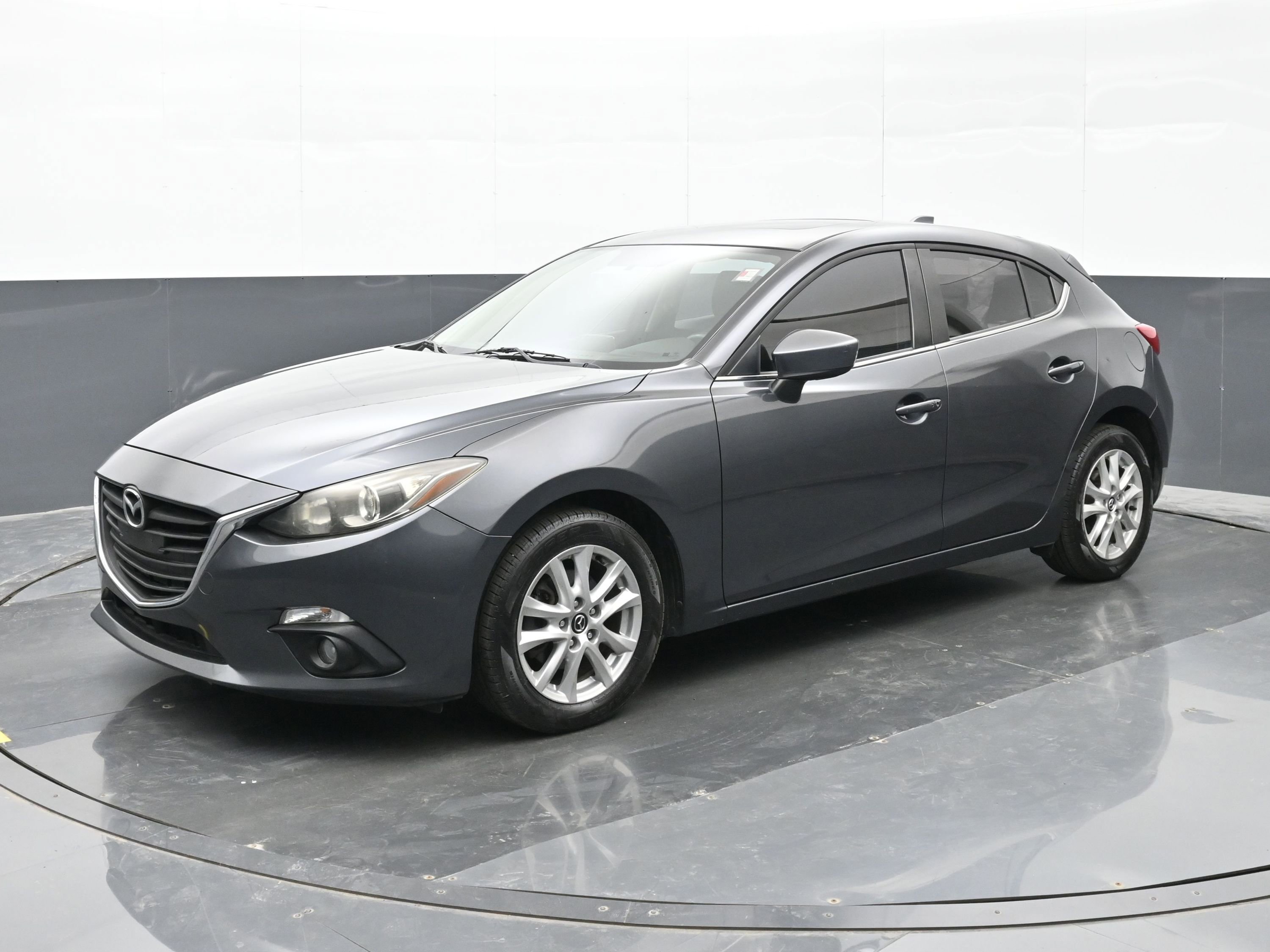Used 2015 MAZDA MAZDA3 i Touring w/ Technology Package FWD image 8