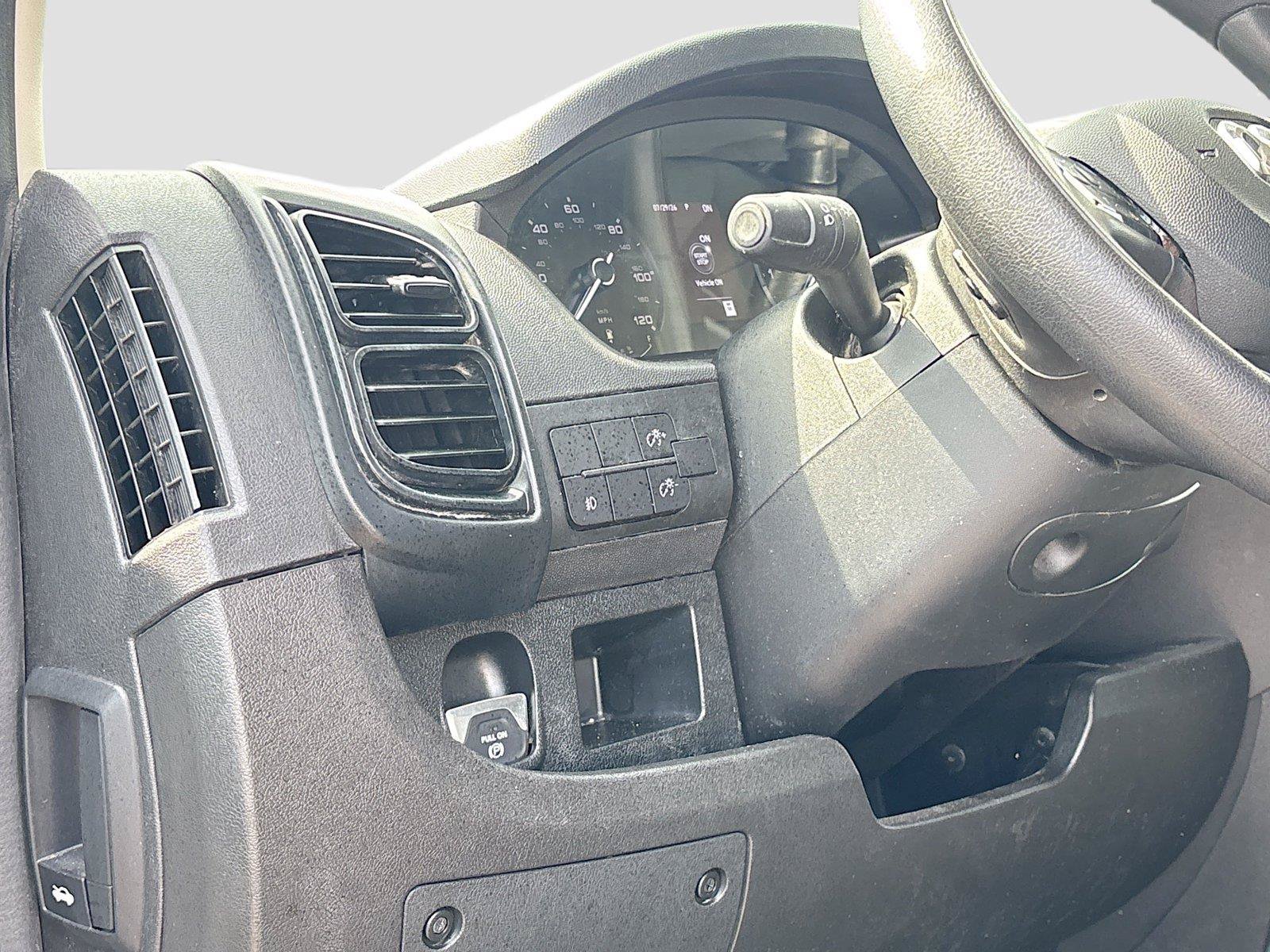 Used 2024 RAM ProMaster 2500 w/ Convenience Group FWD image 10