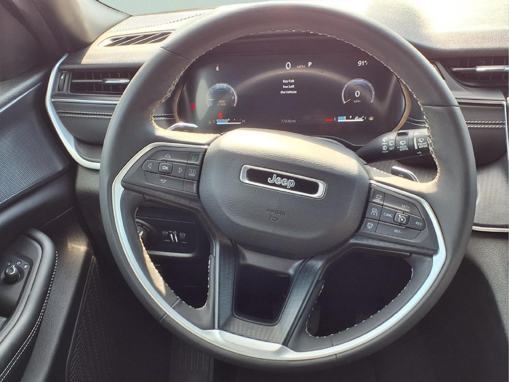 Used 2024 Jeep Grand Cherokee Altitude RWD image 20