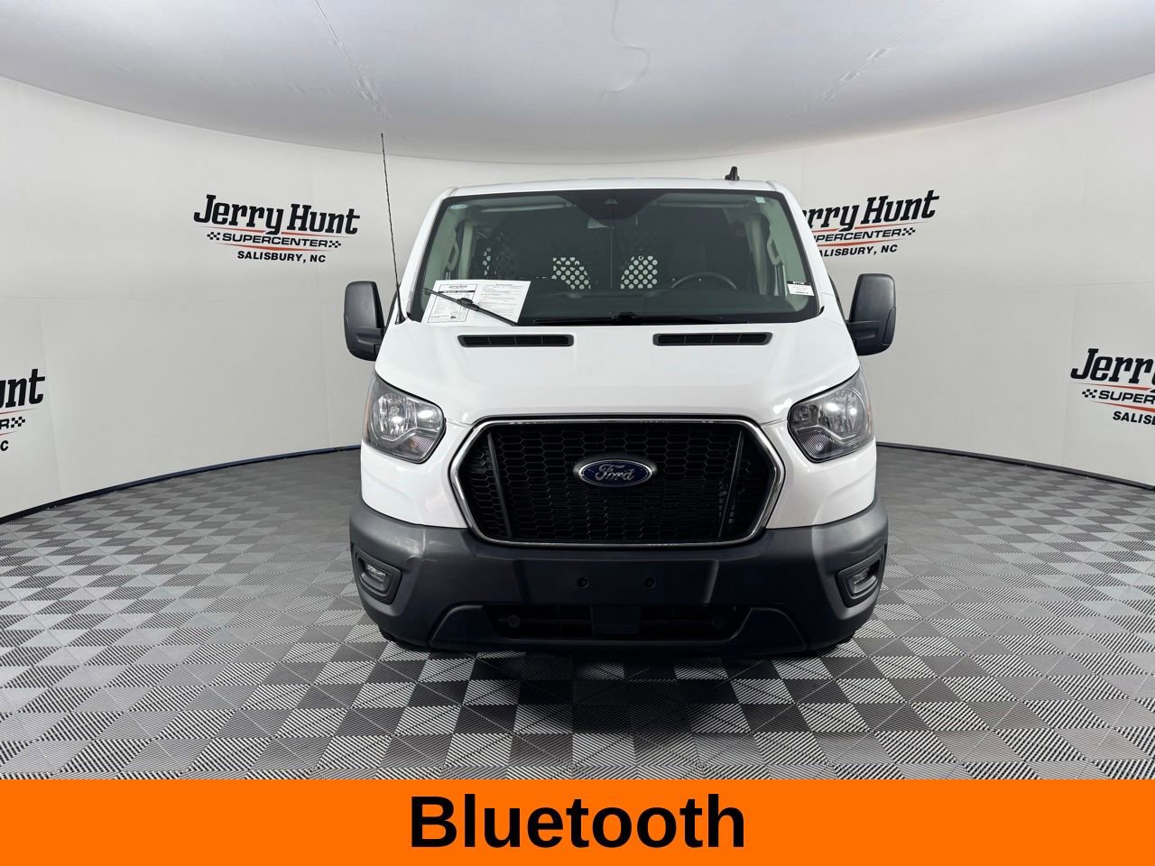 Used 2024 Ford Transit 250 Low Roof w/ Exterior Upgrade Package image 5