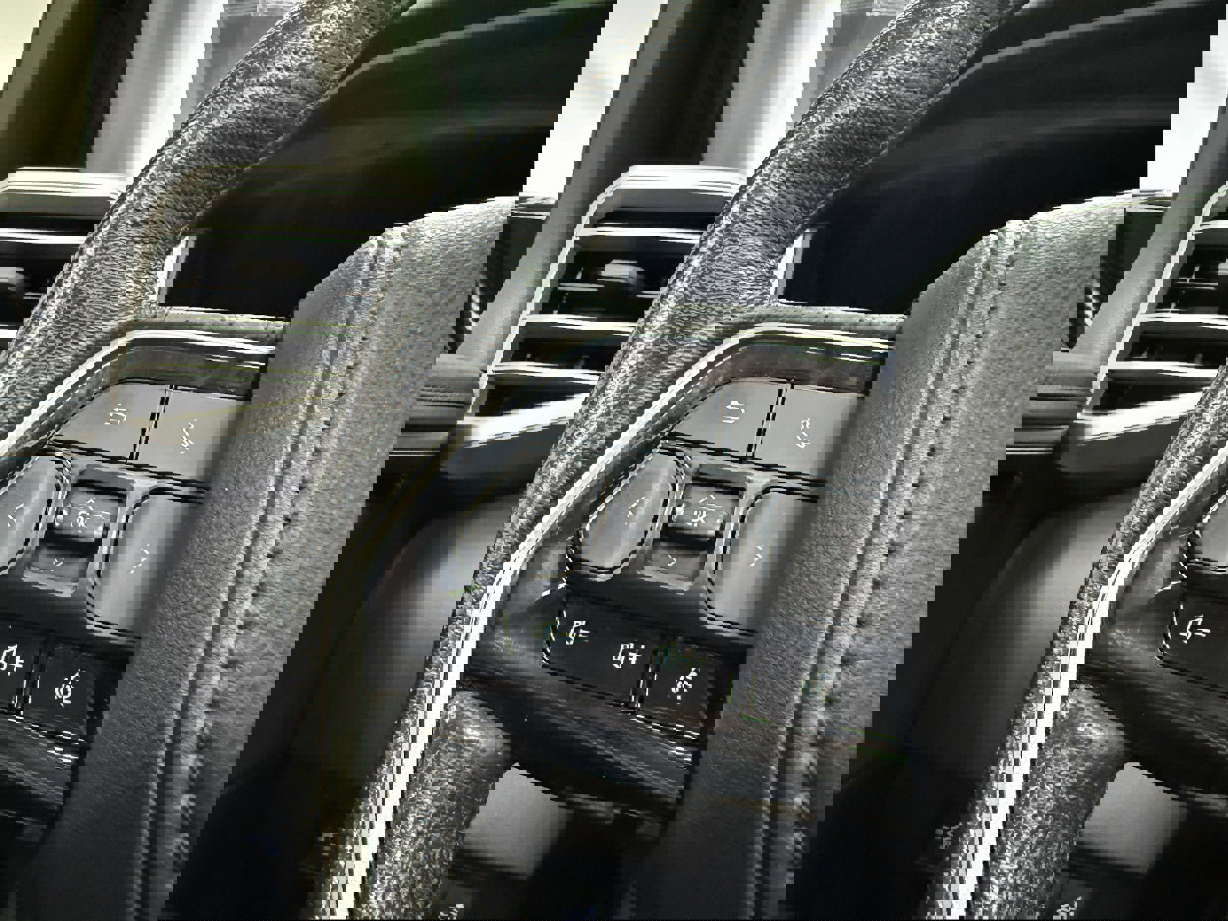 Used 2022 Toyota Tundra Limited image 16