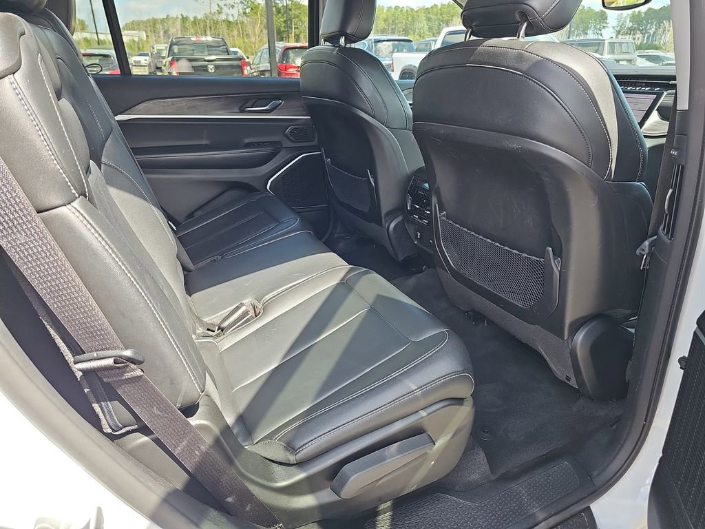 Used 2022 Jeep Grand Cherokee L Limited image 14