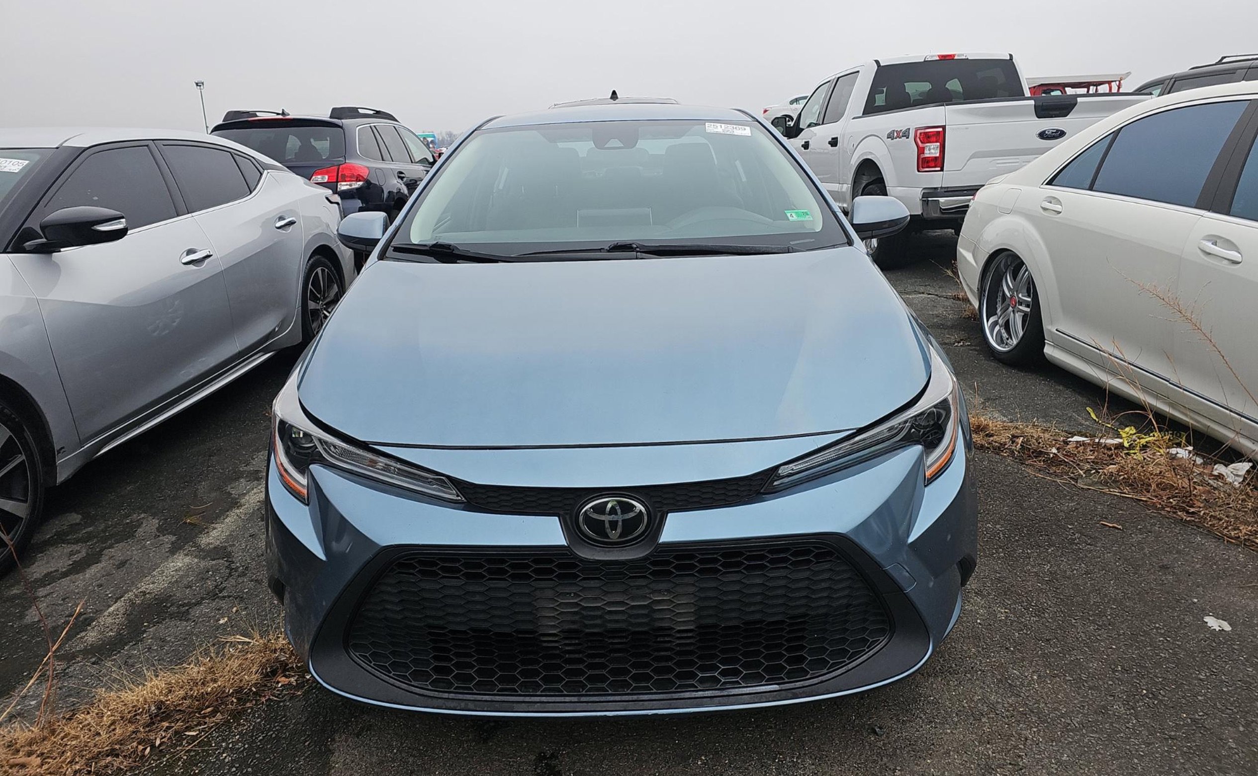 Used 2020 Toyota Corolla LE image 3