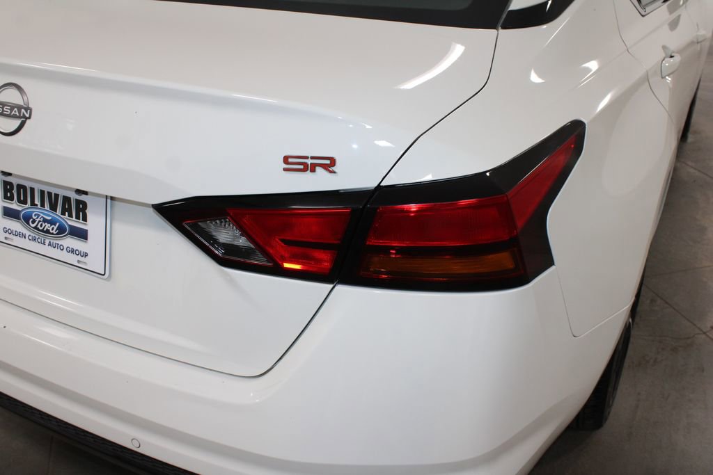 Used 2024 Nissan Altima 2.5 SR image 12