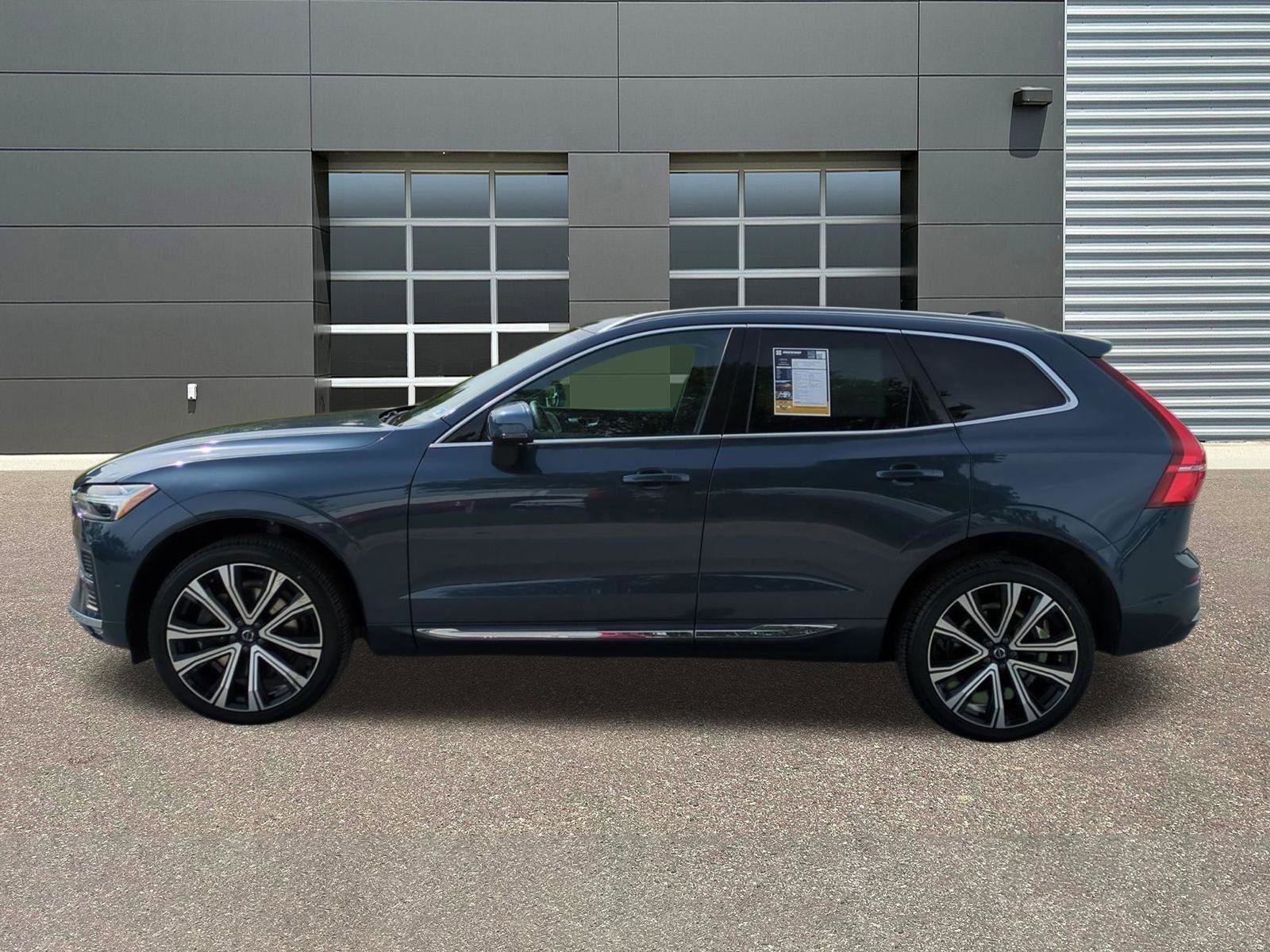 Certified 2023 Volvo XC60 B5 Ultimate AWD/4WD image 4