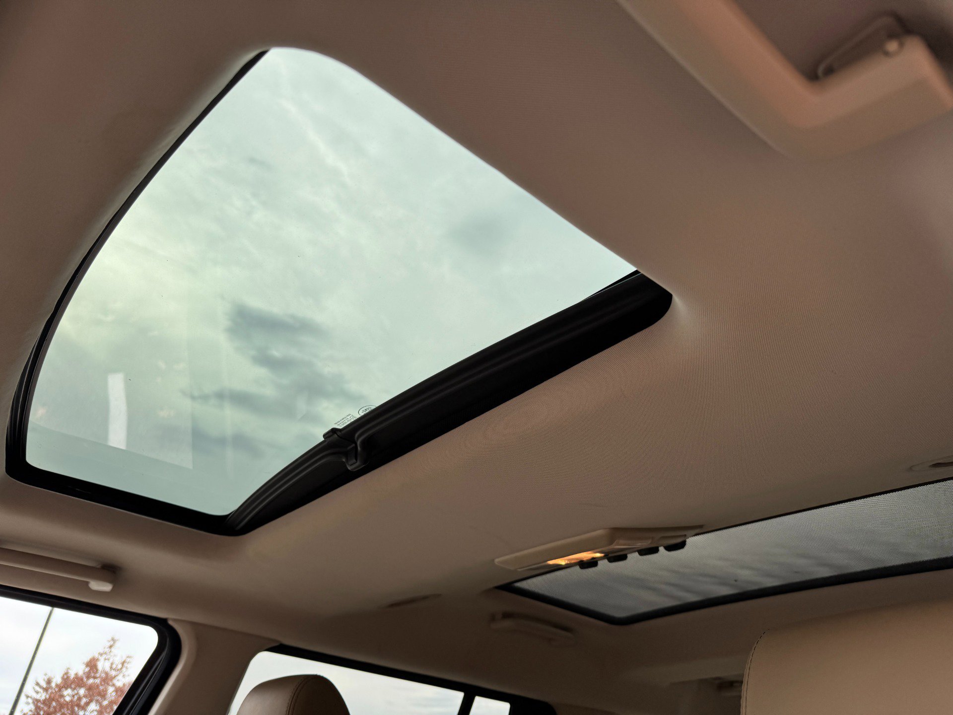 Used 2012 Land Rover LR4 HSE LUX image 39