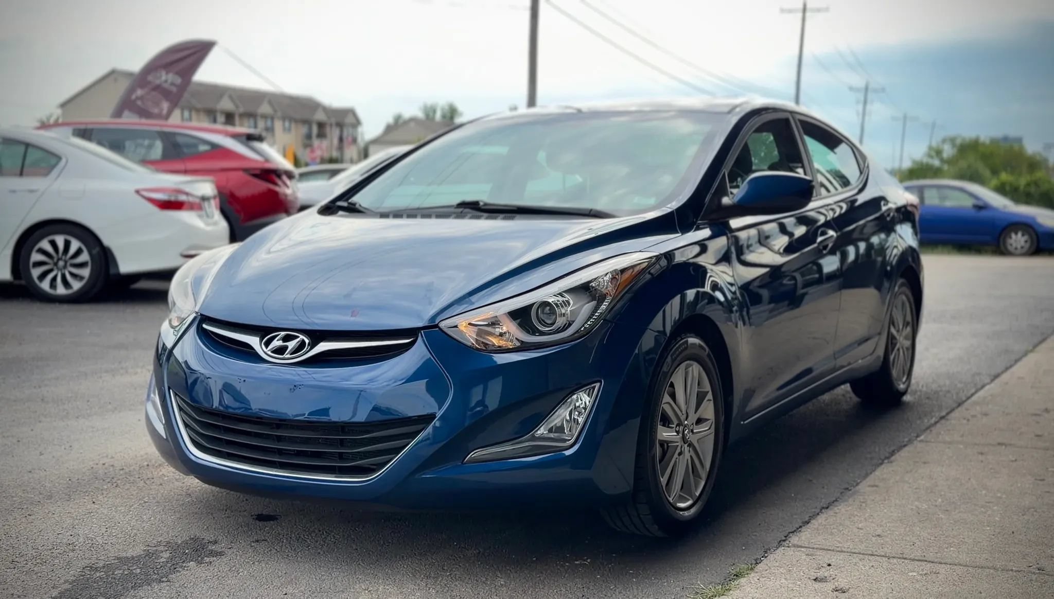 Used 2015 Hyundai Elantra SE w/ Option Group 03 FWD image 5
