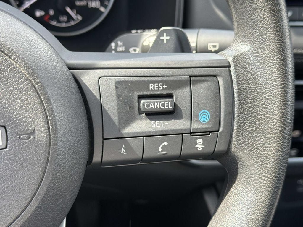 Certified 2024 Nissan Rogue SV AWD/4WD image 22