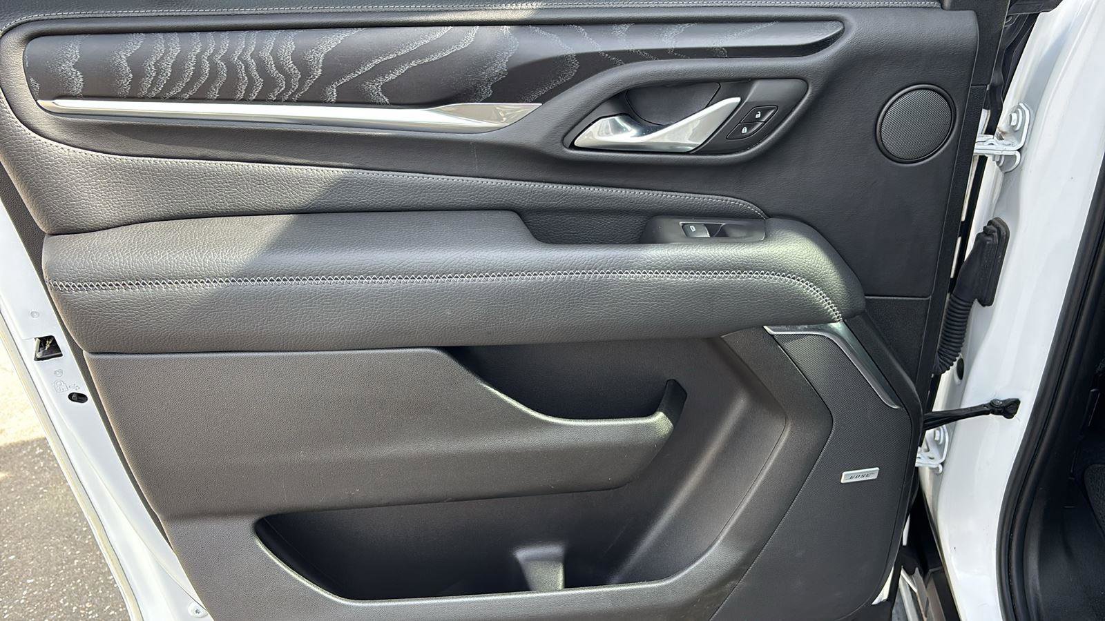 Used 2023 GMC Yukon XL Denali image 17