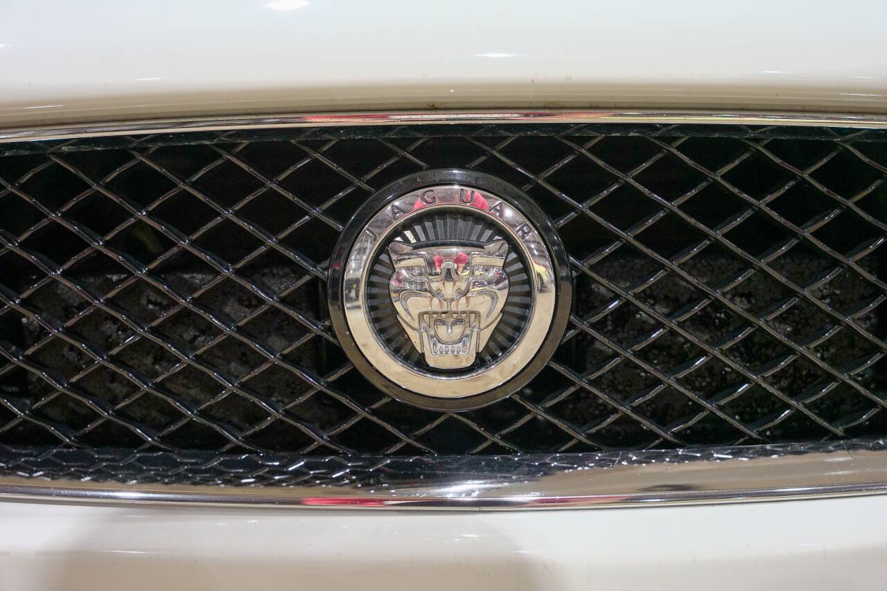 Used 2014 Jaguar XKR R RWD image 35