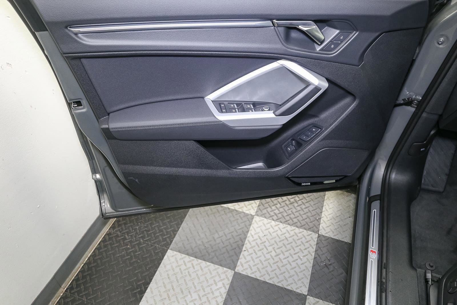 Used 2025 Audi Q3 2.0T Premium Plus w/ Premium Plus Package AWD/4WD image 44