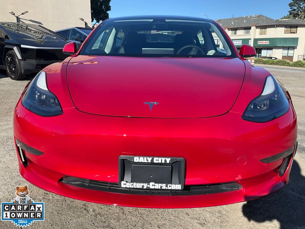 Used 2023 Tesla Model 3 Standard Range image 2