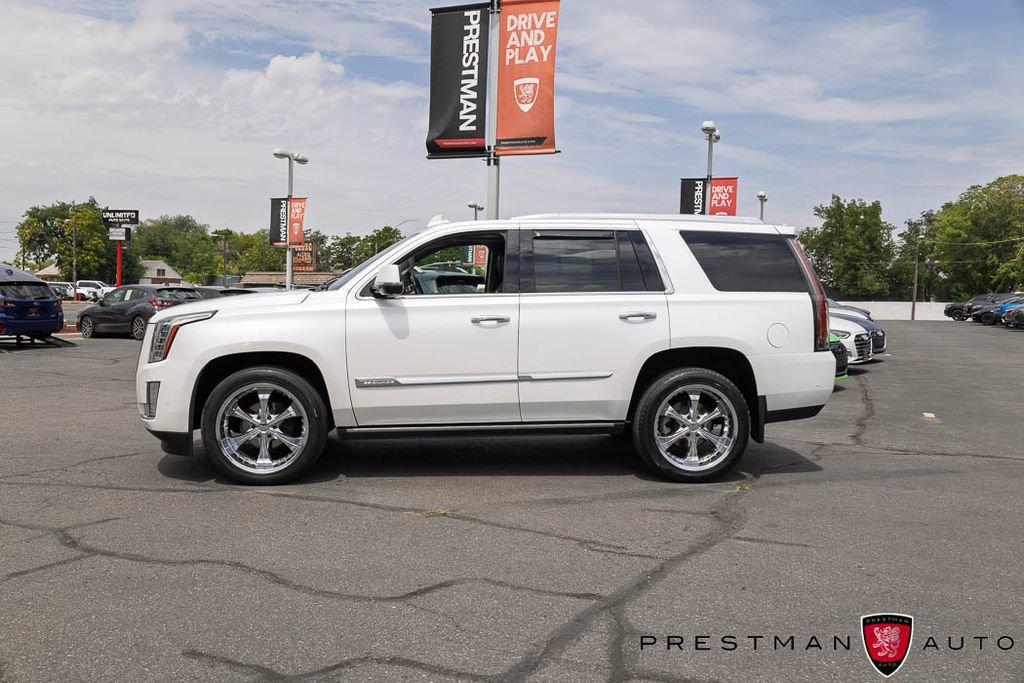 Used 2020 Cadillac Escalade Premium Luxury AWD/4WD image 20