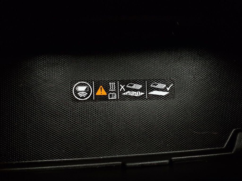 Used 2025 GMC Yukon XL AT4 Ultimate image 25