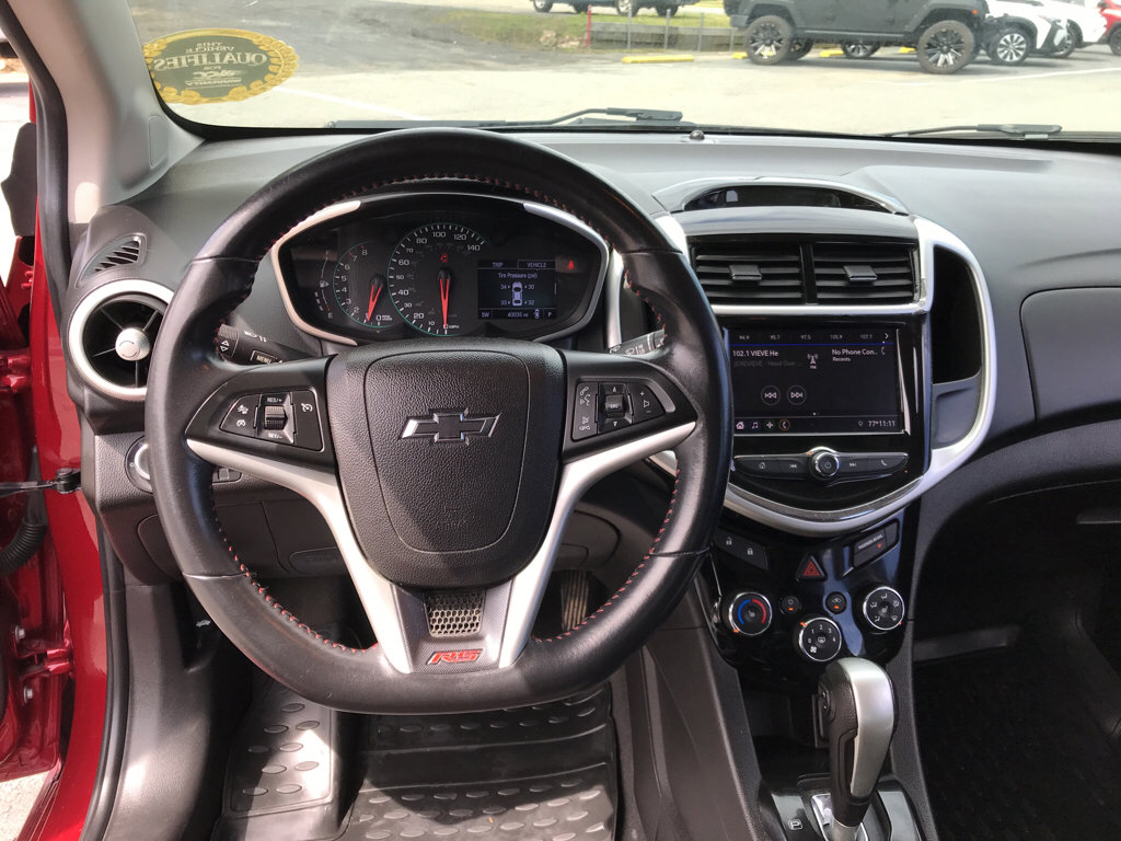 Used 2020 Chevrolet Sonic LT w/ Convenience Package FWD image 9