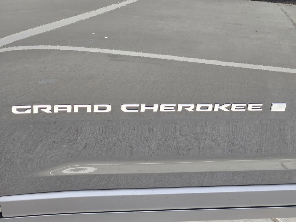 Used 2023 Jeep Grand Cherokee L Limited image 11