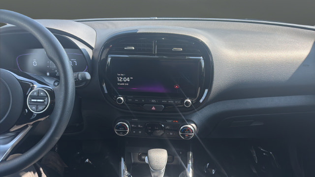 Certified 2025 Kia Soul S FWD image 13