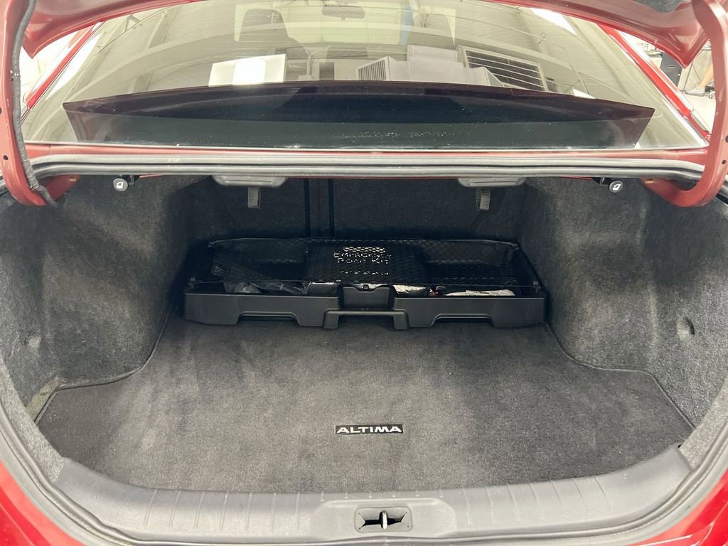 Used 2022 Nissan Altima 2.5 SR FWD image 23