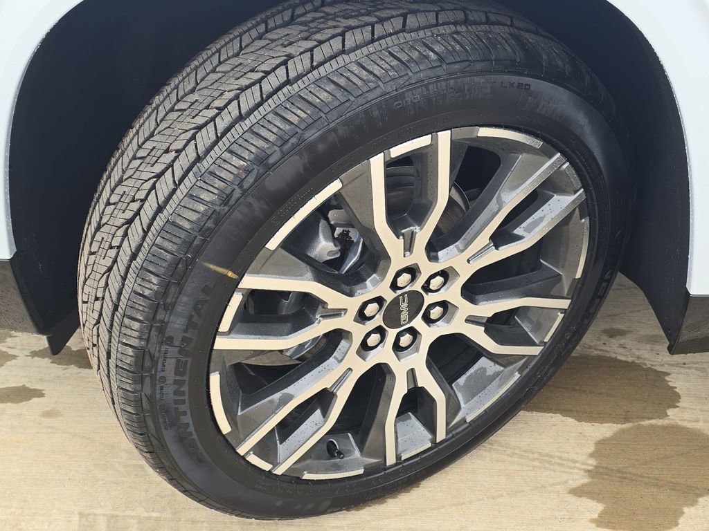 New 2026 GMC Acadia Denali Ultimate w/ LPO, Floor Liner Package image 33