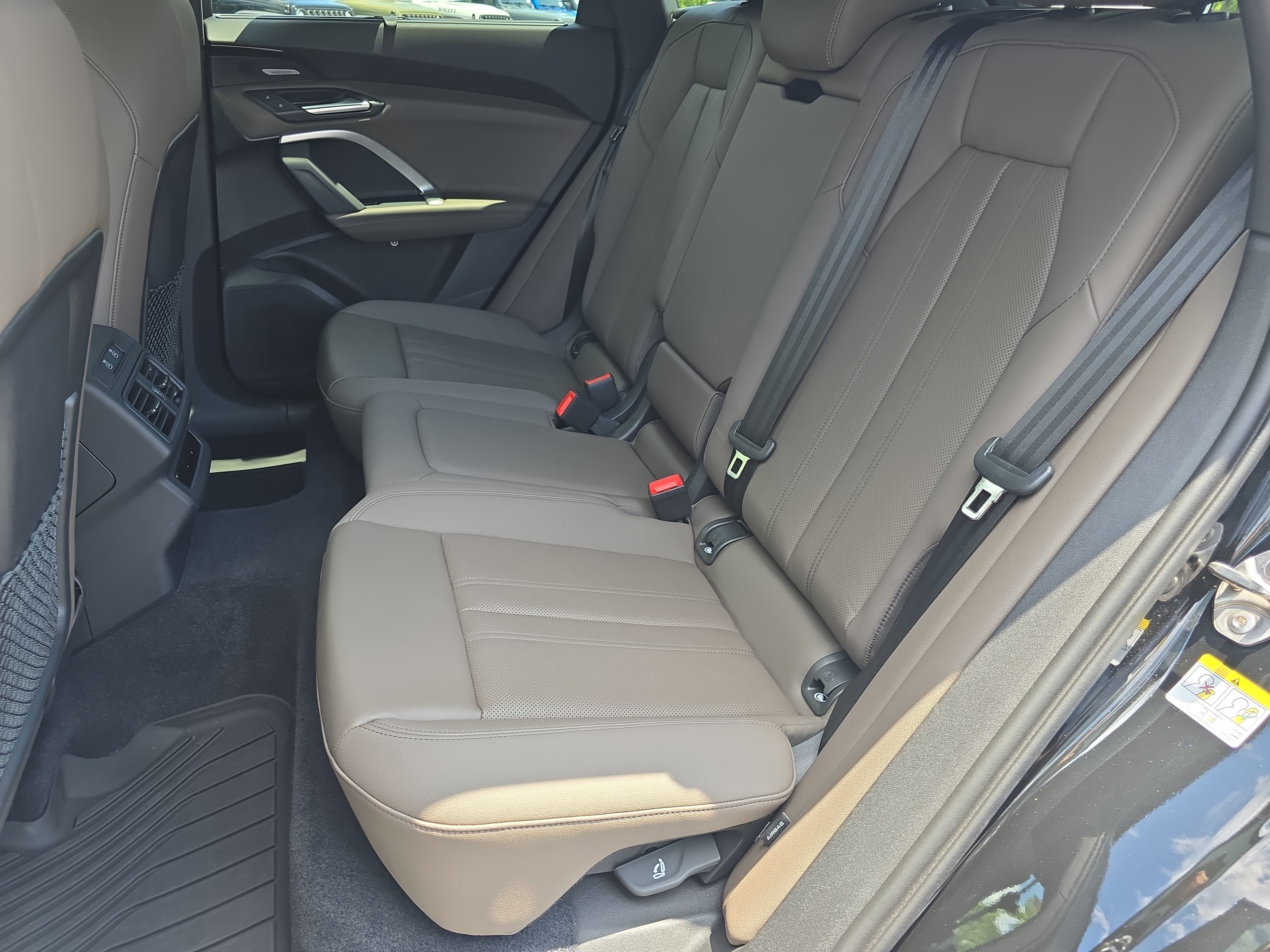Used 2025 Audi Q5 Premium w/ Premium Plus AWD/4WD image 14
