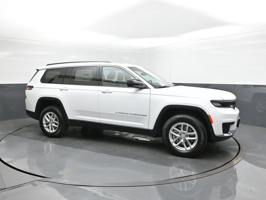 New 2025 Jeep Grand Cherokee L Laredo w/ Luxury Tech Group I image 17