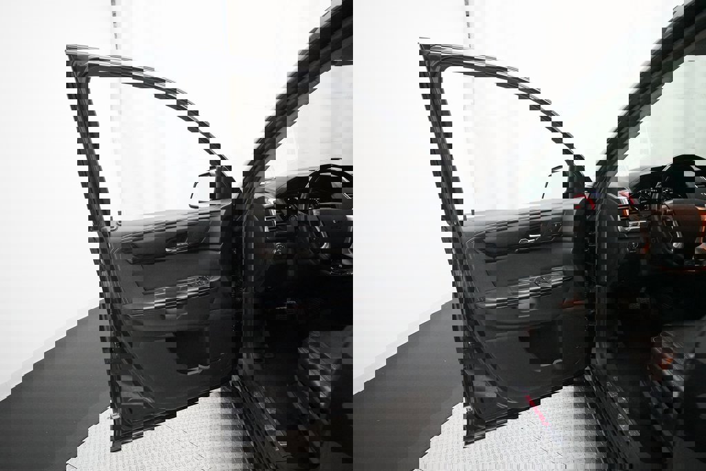 Used 2014 GMC Acadia Denali image 30