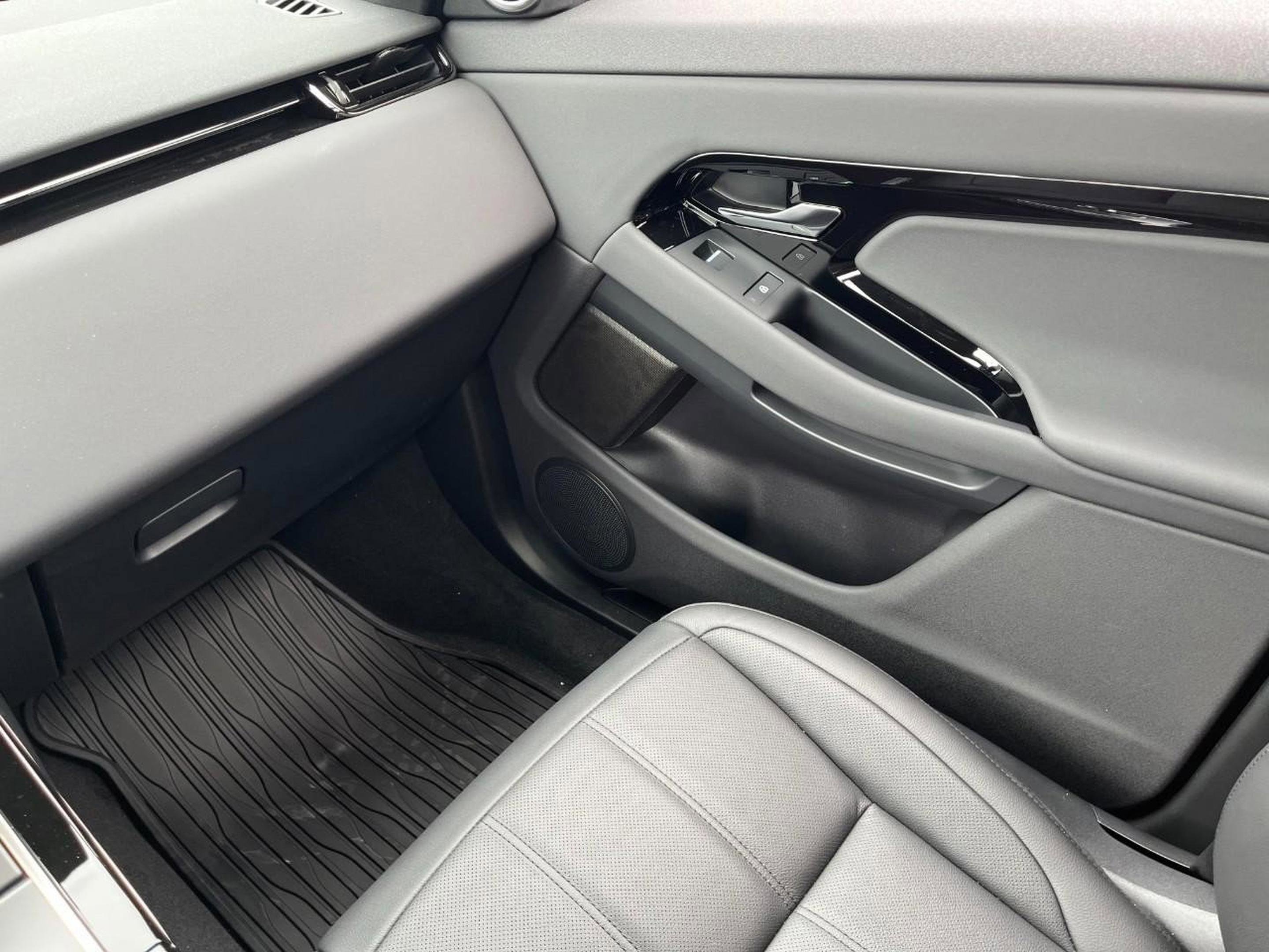 Used 2026 Land Rover Range Rover Evoque S image 20