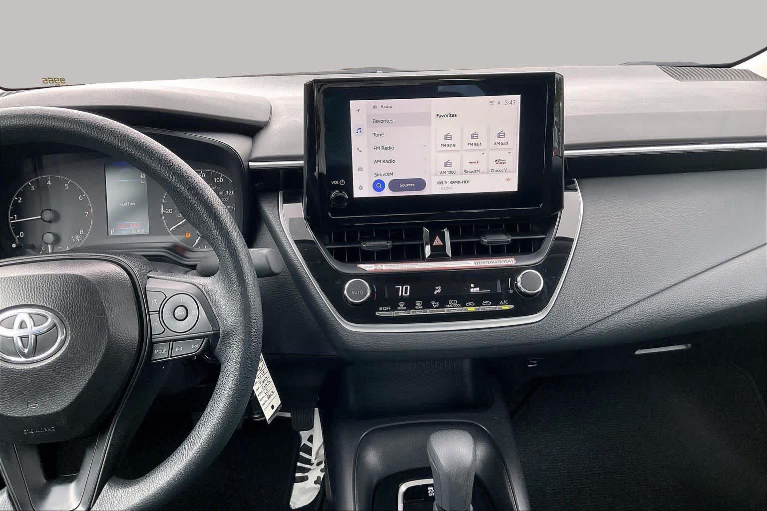 Used 2025 Toyota Corolla LE FWD image 7