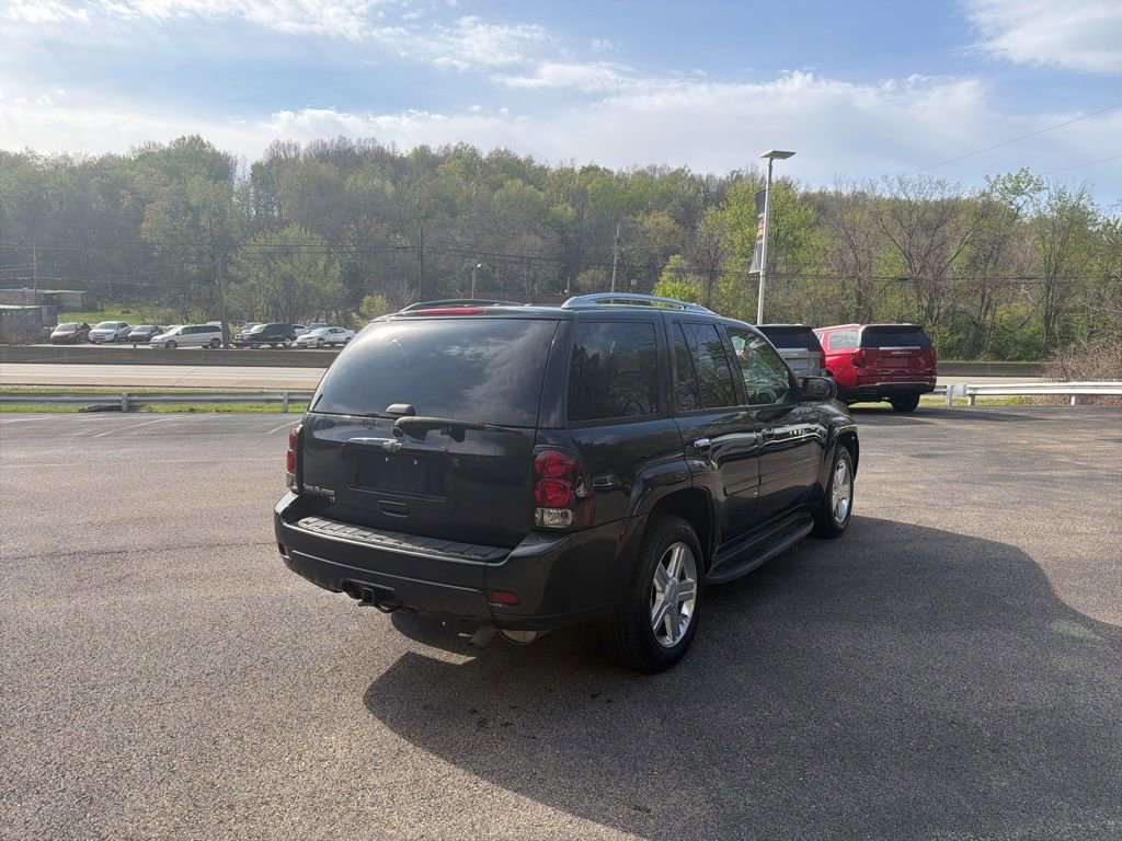 Used 2008 Chevrolet TrailBlazer LT w/ Sun And Sound Package AWD/4WD image 3
