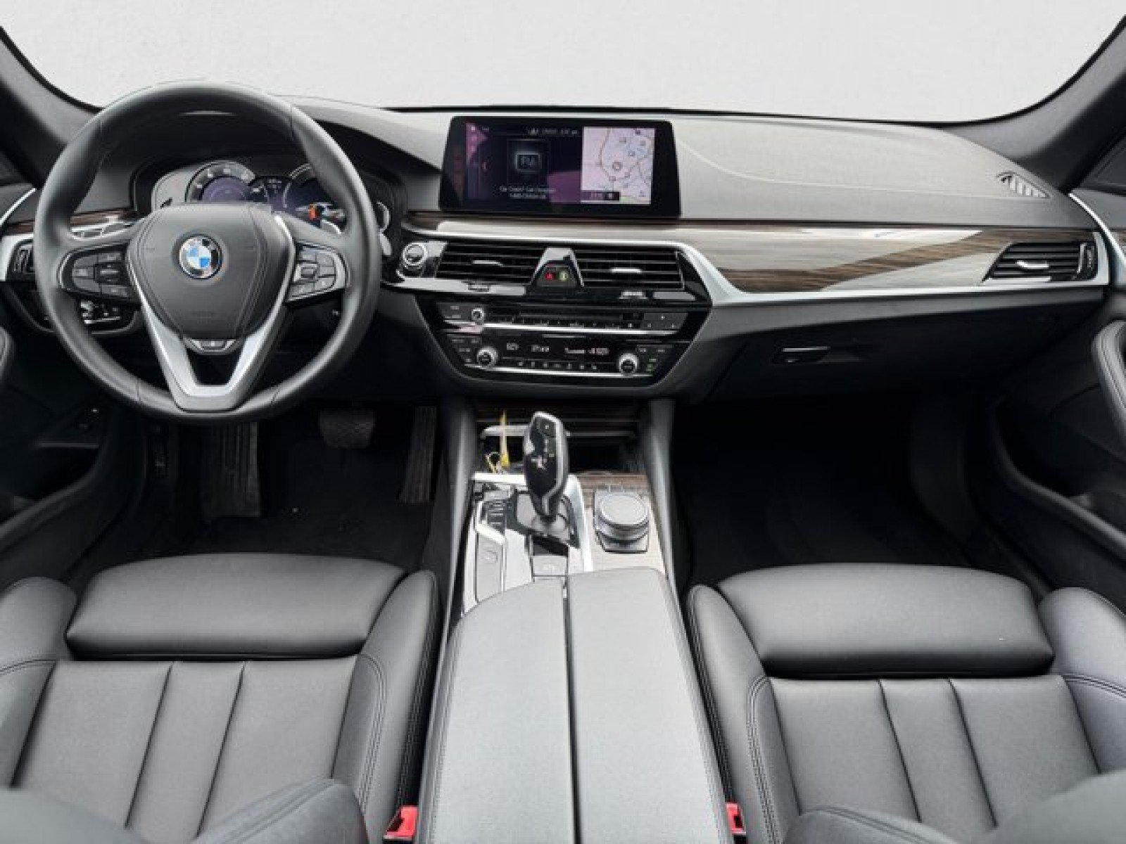 Used 2019 BMW 530e xDrive AWD/4WD image 13