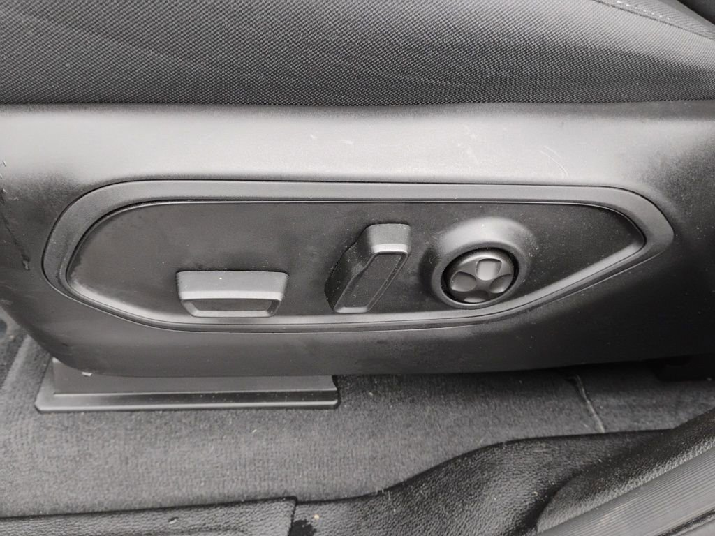 New 2025 Jeep Grand Cherokee L Laredo w/ Trailer Tow Package image 23