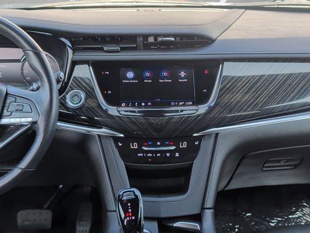 Certified 2022 Cadillac XT6 Premium Luxury image 3