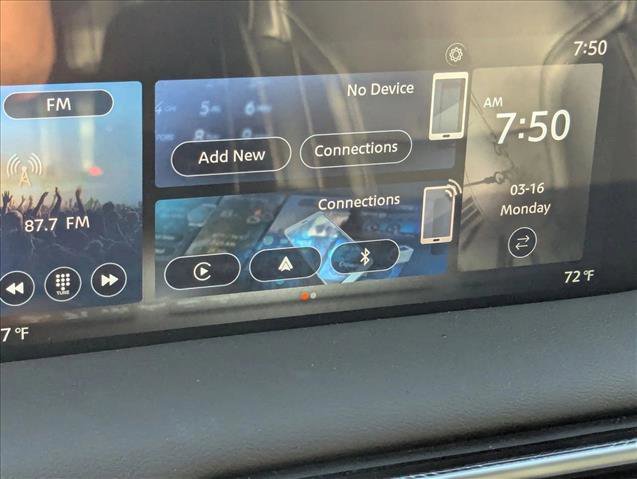 Used 2025 Nissan Armada SV image 10