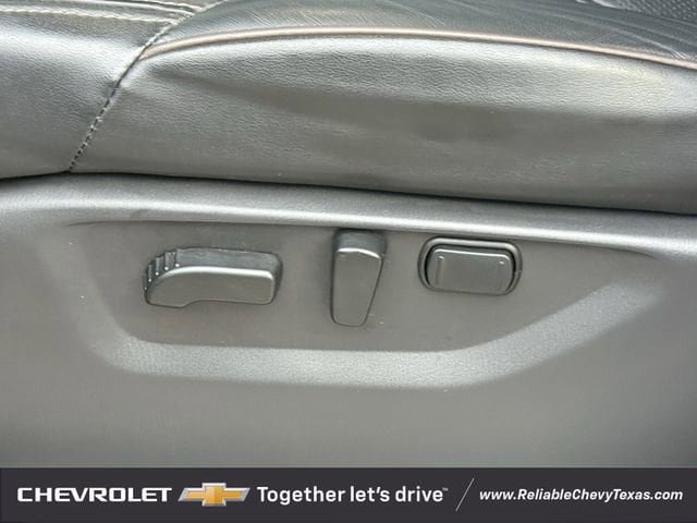 Used 2023 Nissan Armada Platinum w/ Captain's Chairs Package RWD image 31