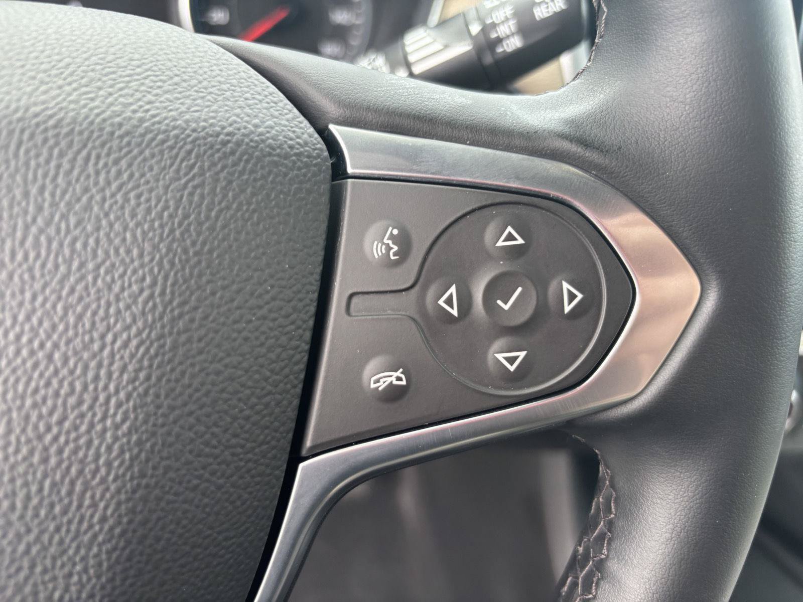 Used 2023 Chevrolet Traverse LT AWD/4WD image 20