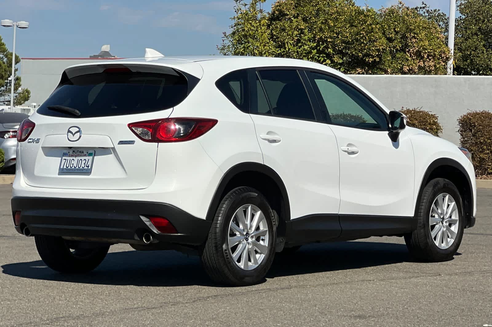 Used 2016 MAZDA CX-5 Touring w/ Bose/Moonroof Package FWD image 2